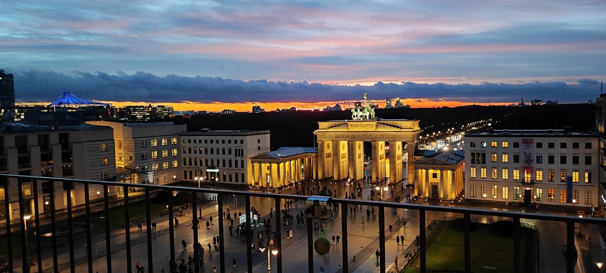 Nexliving Berlin Brandenburger Tor Aparthotel Bagian luar foto