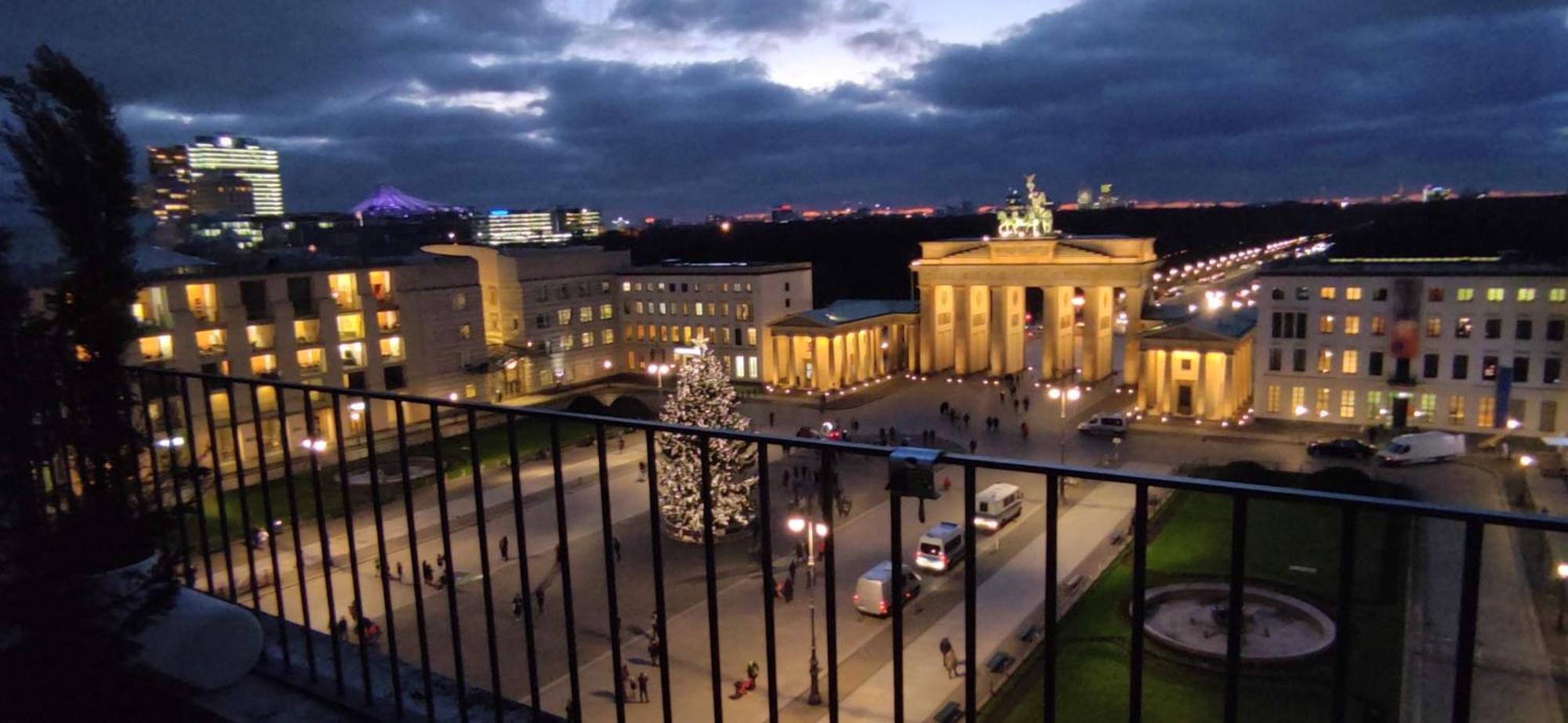 Nexliving Berlin Brandenburger Tor Aparthotel Bagian luar foto