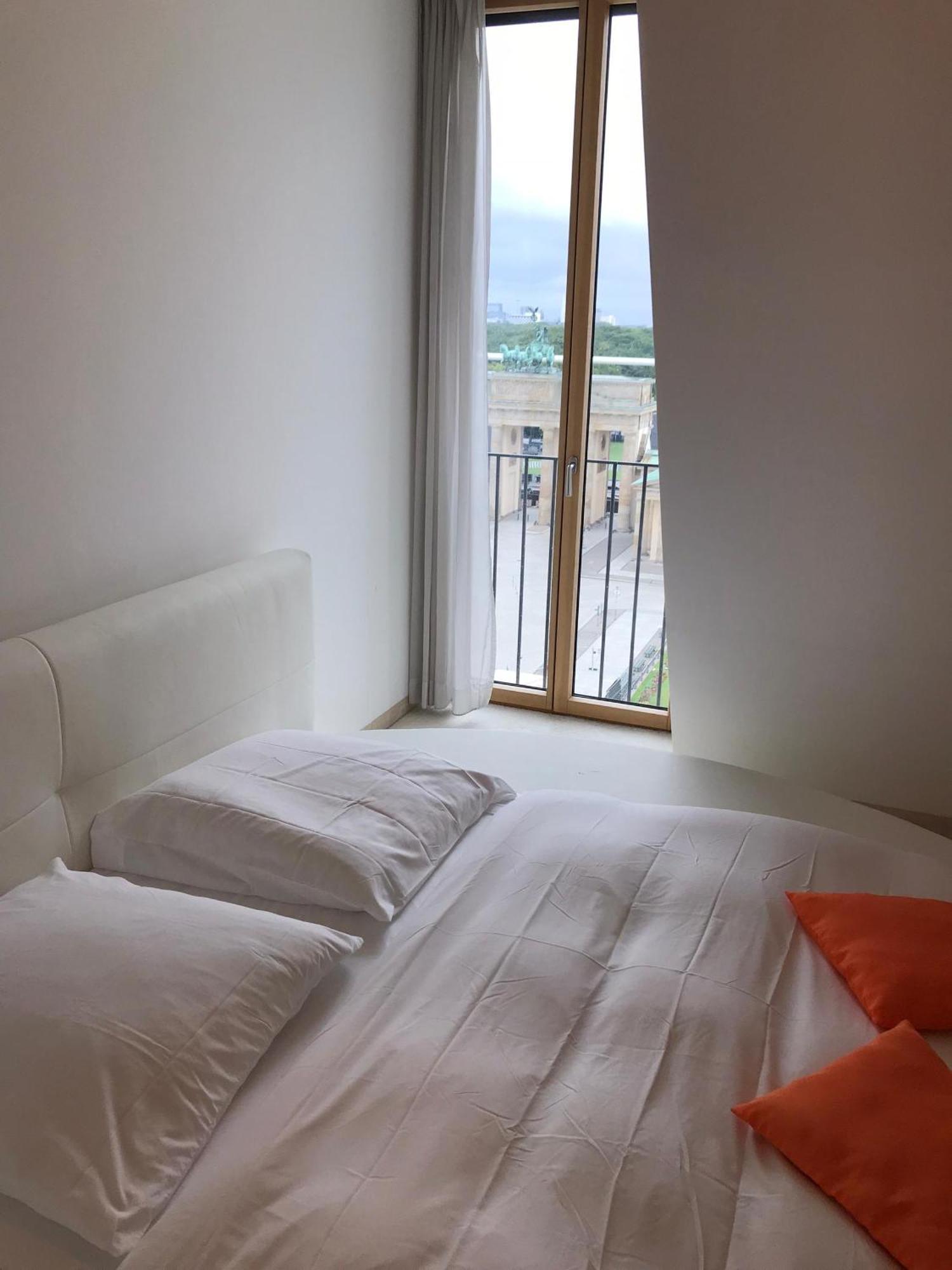 Nexliving Berlin Brandenburger Tor Aparthotel Bagian luar foto