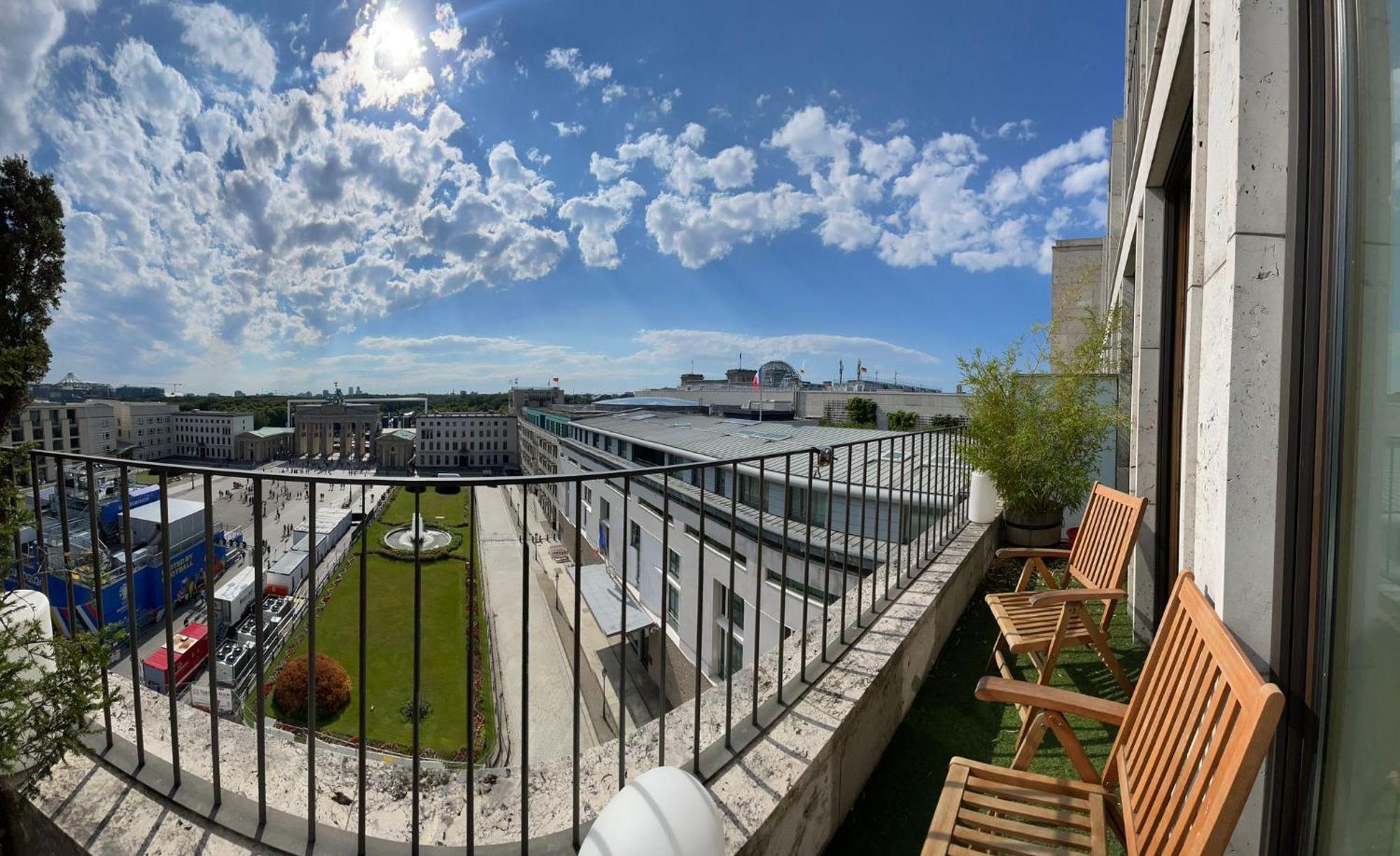Nexliving Berlin Brandenburger Tor Aparthotel Bagian luar foto