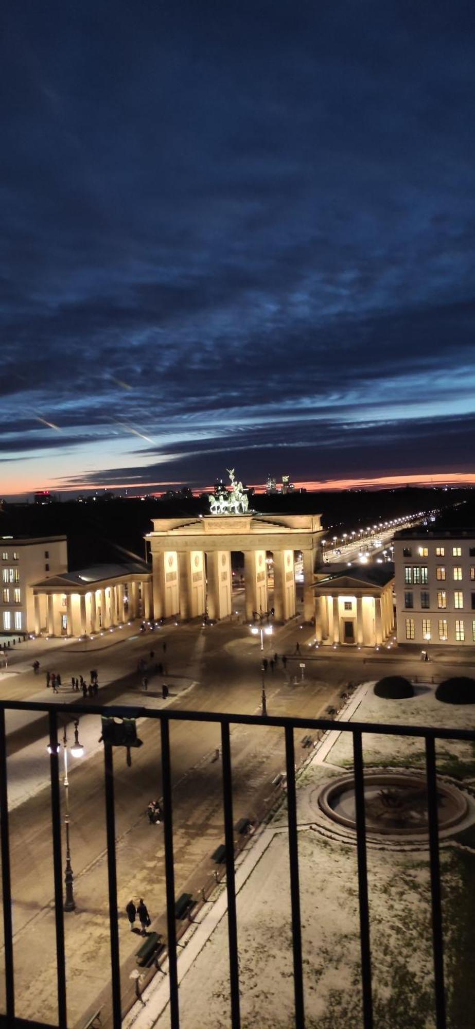 Nexliving Berlin Brandenburger Tor Aparthotel Bagian luar foto
